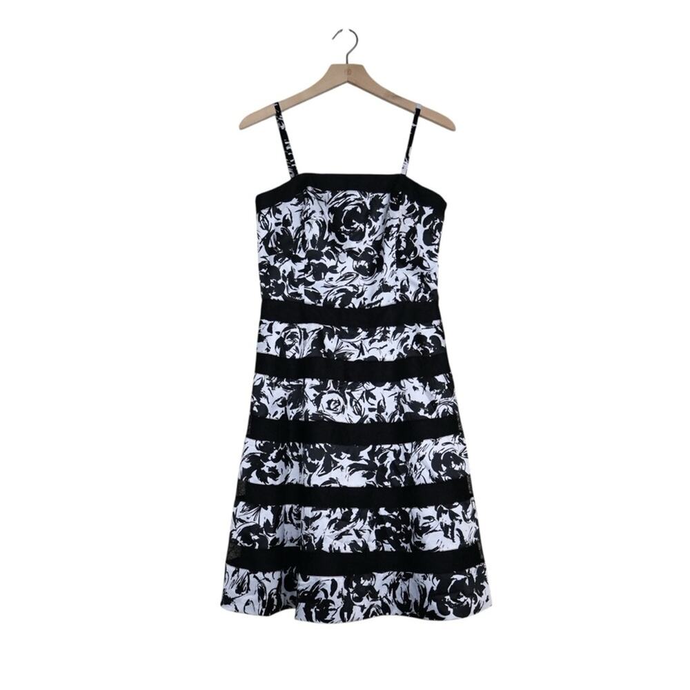 WHBM Womens 6 Fit & Flare Black White Floral Special Occasion Dress NEW